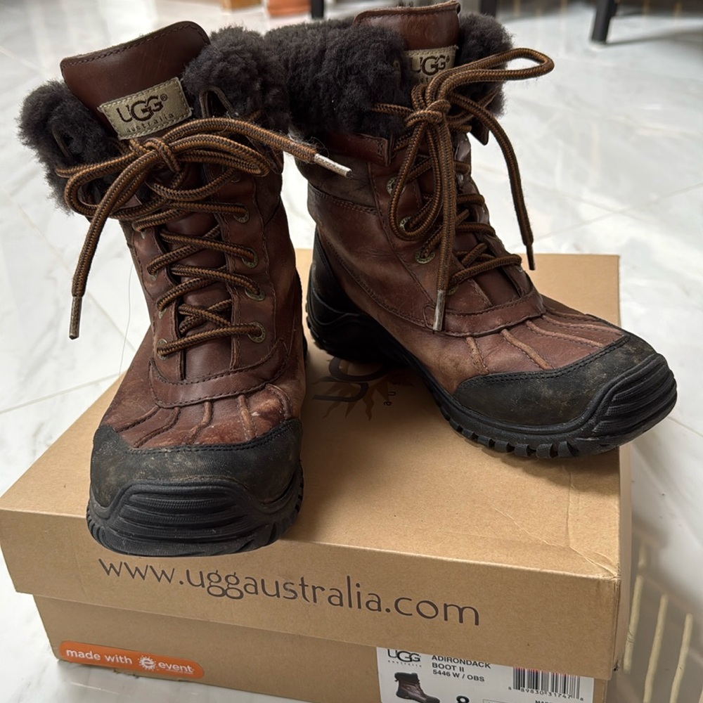 UGG Adirondack women’s 8